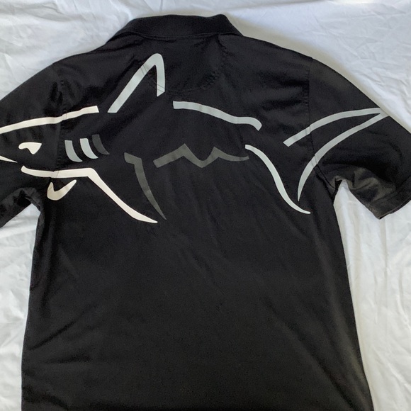 Greg Norman SHARK Play Dry 1/4 Zip polo - Picture 4 of 5